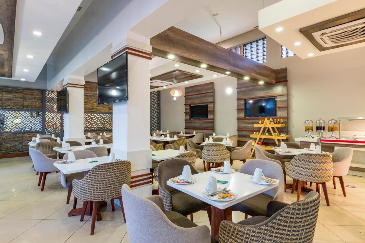 Holiday Inn - Mutare By Ihg Esterno foto