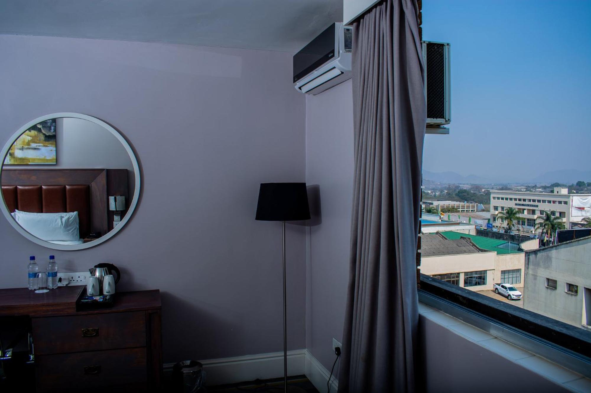 Holiday Inn - Mutare By Ihg Esterno foto