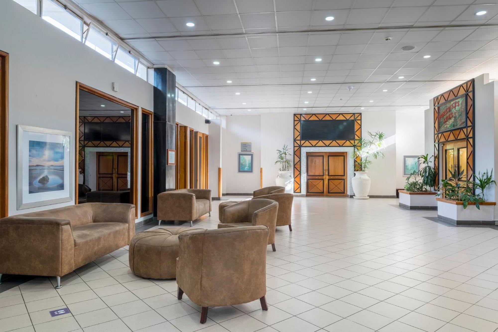 Holiday Inn - Mutare By Ihg Esterno foto