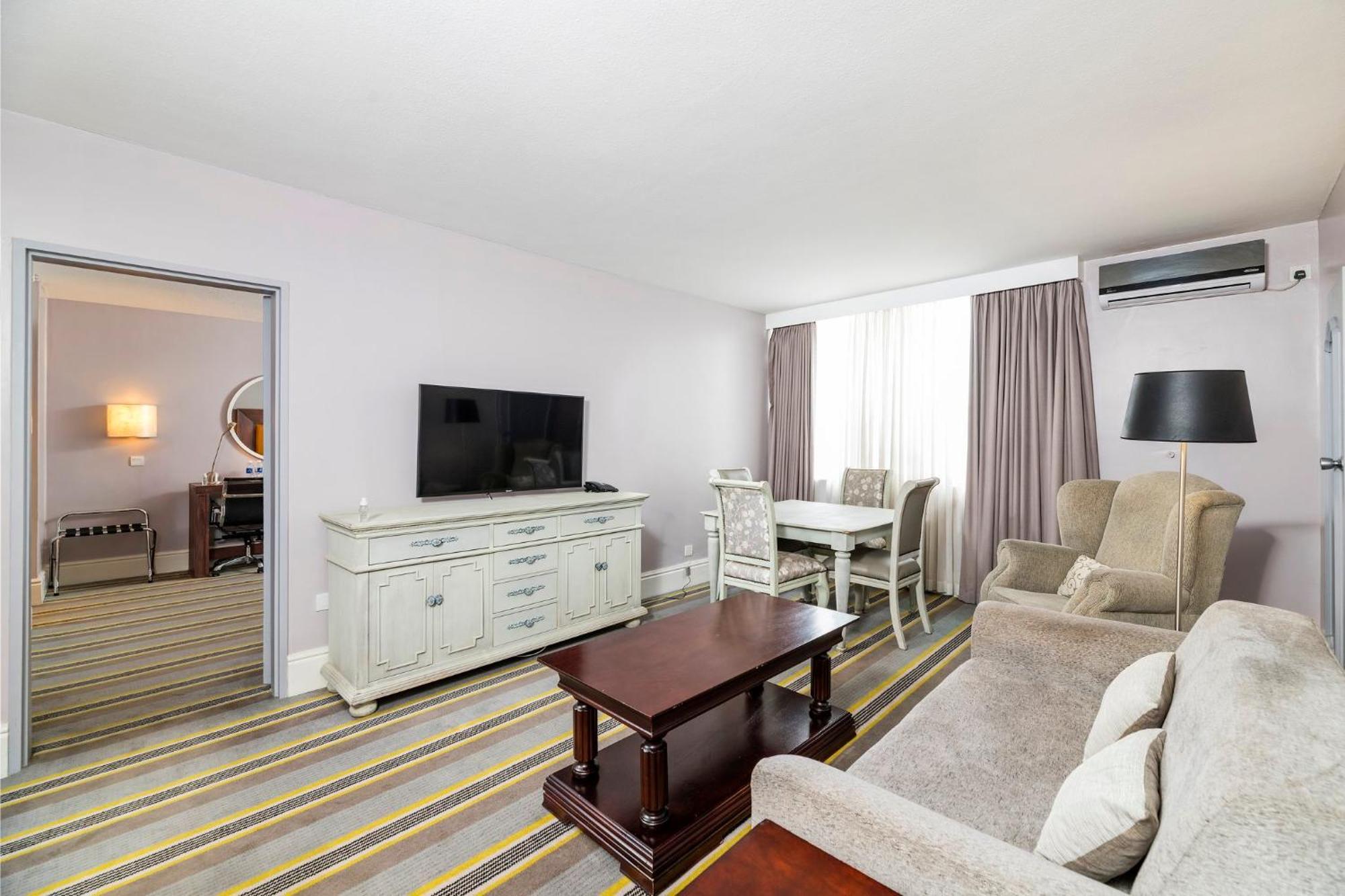 Holiday Inn - Mutare By Ihg Esterno foto