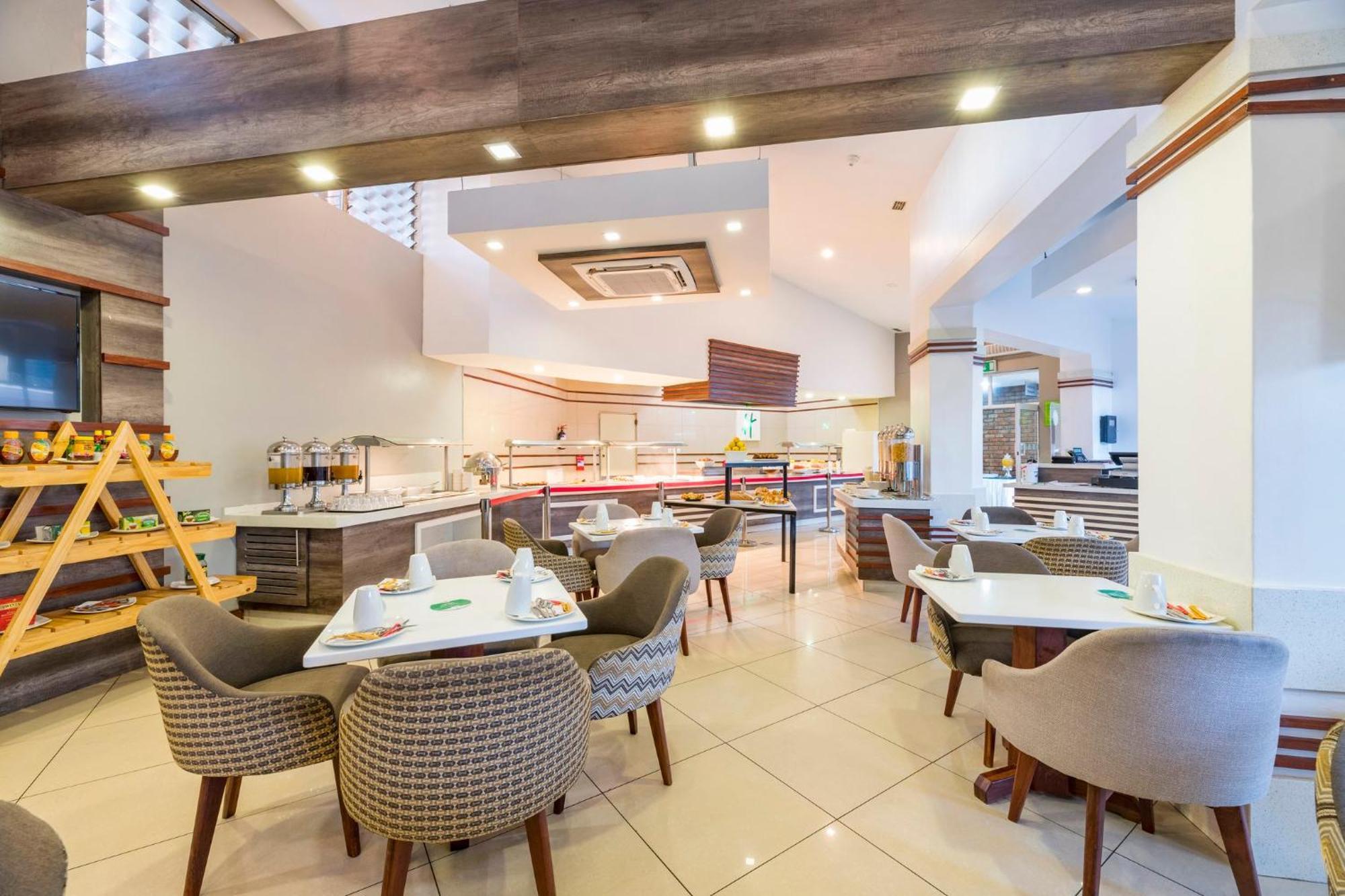 Holiday Inn - Mutare By Ihg Esterno foto